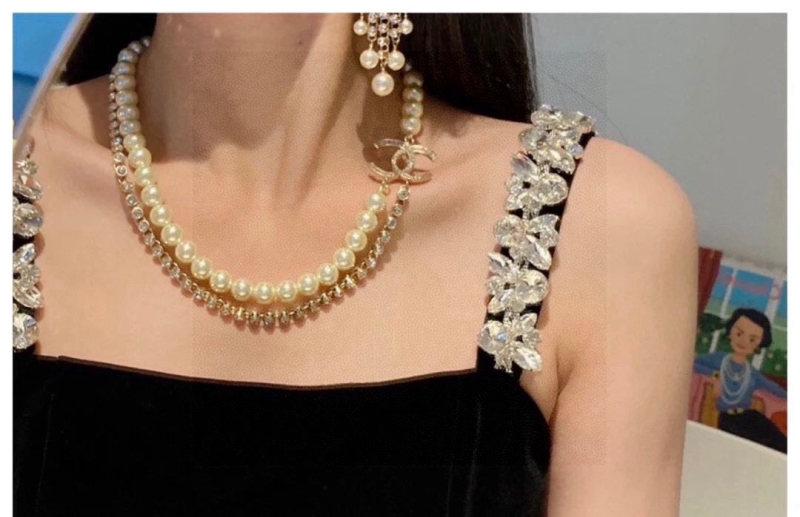 Ch**el necklaces